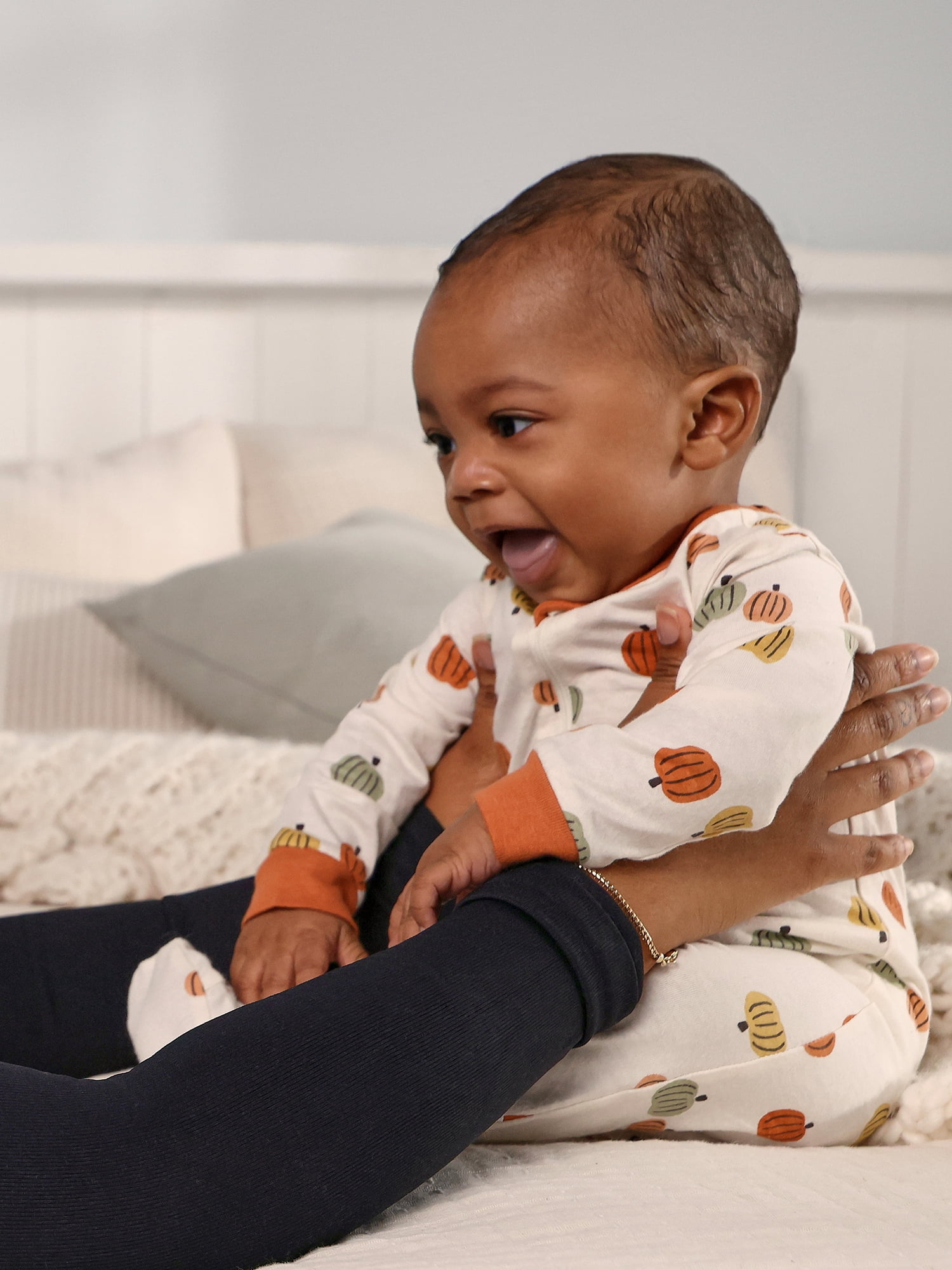 Gerber Gender Neutral 4-Piece Gift Set, Sizes Newborn - 6/9 Months