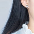 thumbnail image 4 of Pendientes para orejas sensibles Pendientes de piedra lunar sintética Pendientes redondos Pendientes de plata de ley para mujer, 4 of 6