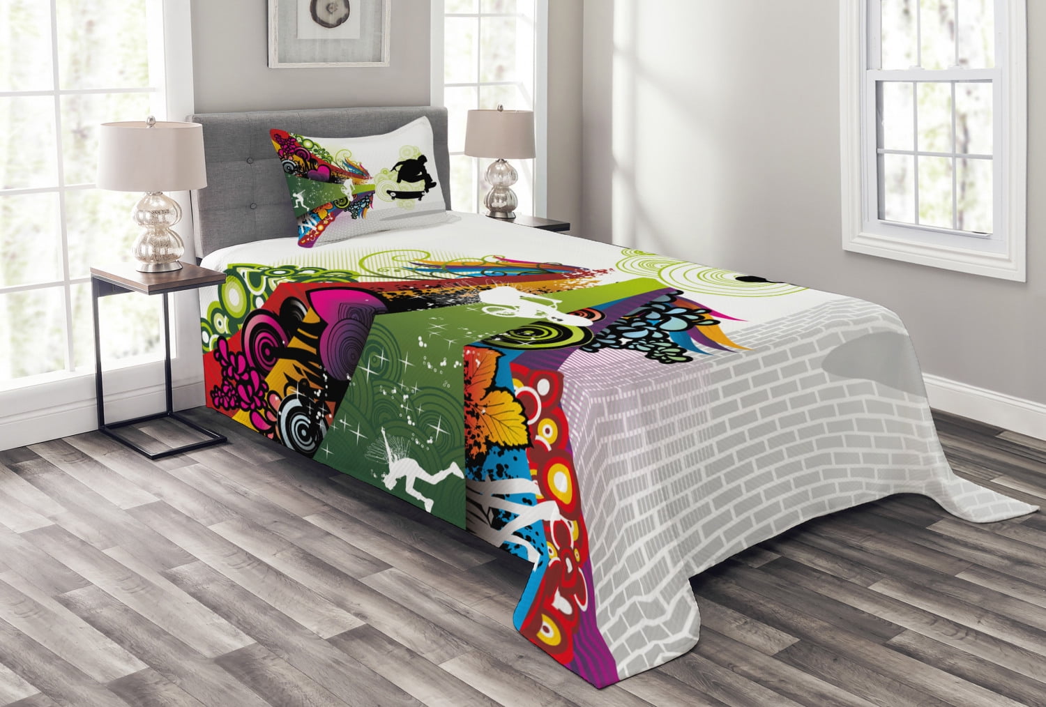 Teenager Bedspread Set Twin Size, Vivid Young Theme Design with Scater