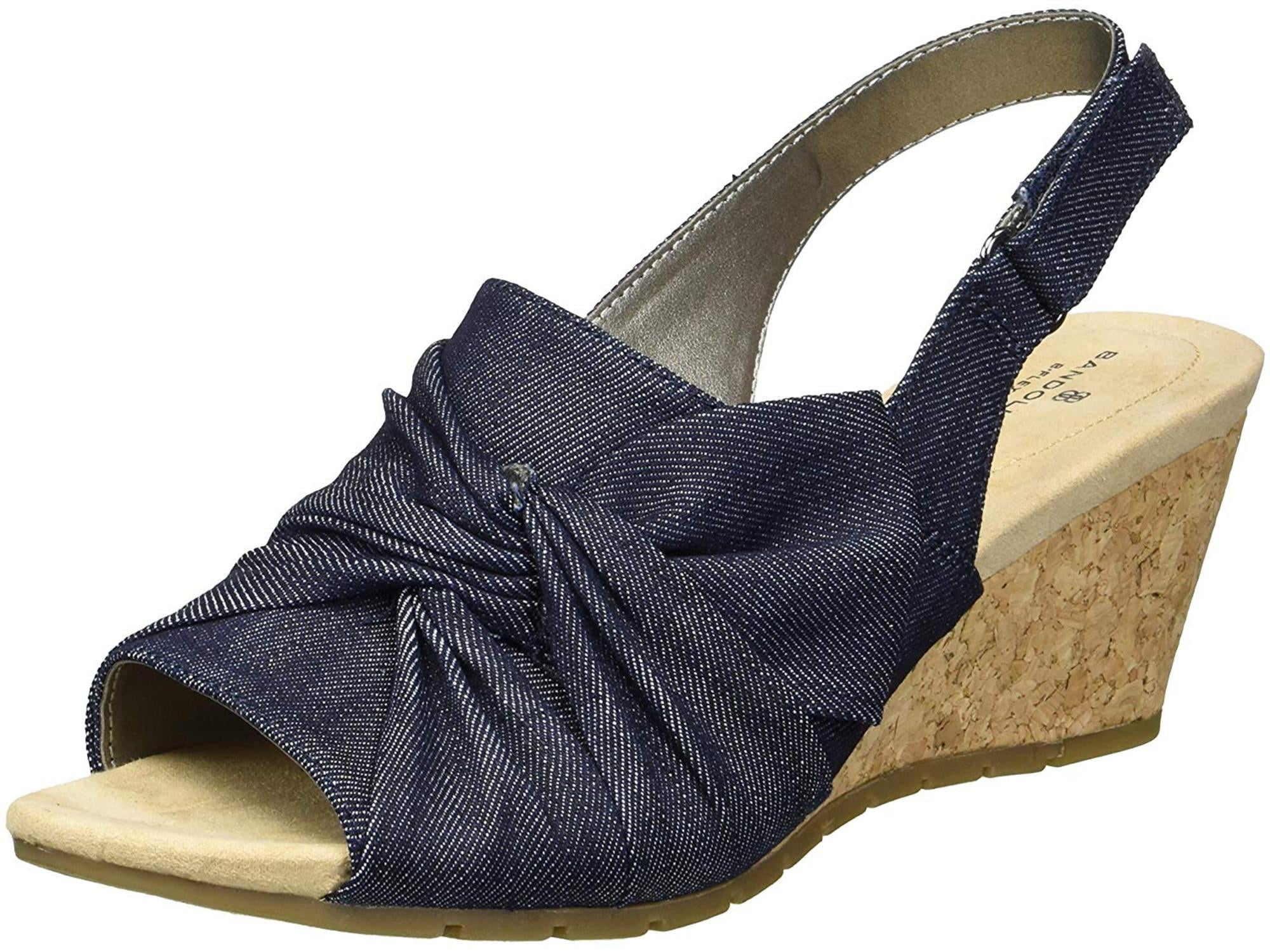bandolino t strap sandals