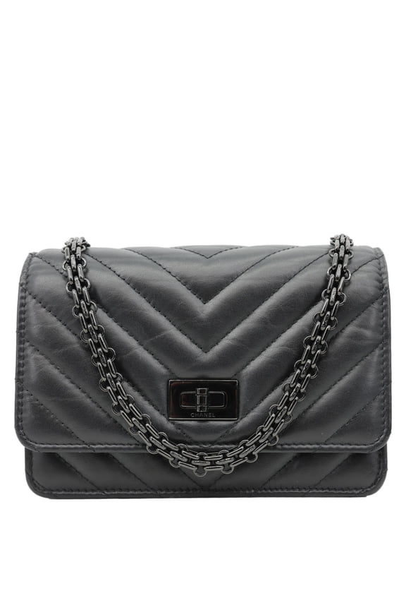 Pre-Owned Pre Owned Chanel Reissue Chevron Leather Wallet On Chain Black