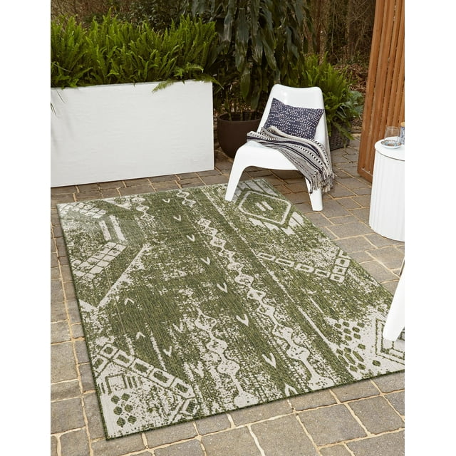 Outdoor Bohemian Collection Rug 8' x 10' Green Flatweave Rug