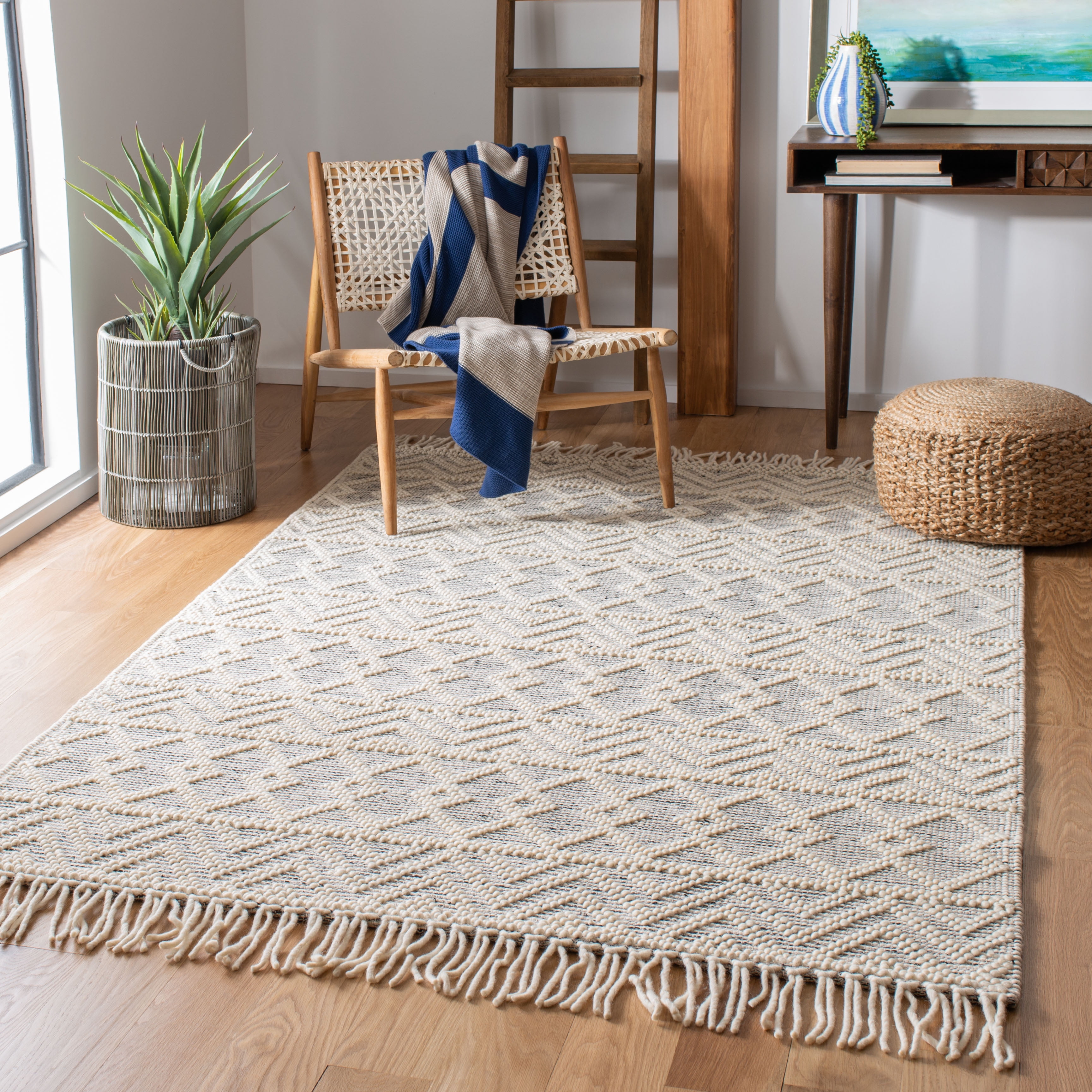 SAFAVIEH Natura Endika Geometric Area Rug, Ivory/Black, 8' x 10'