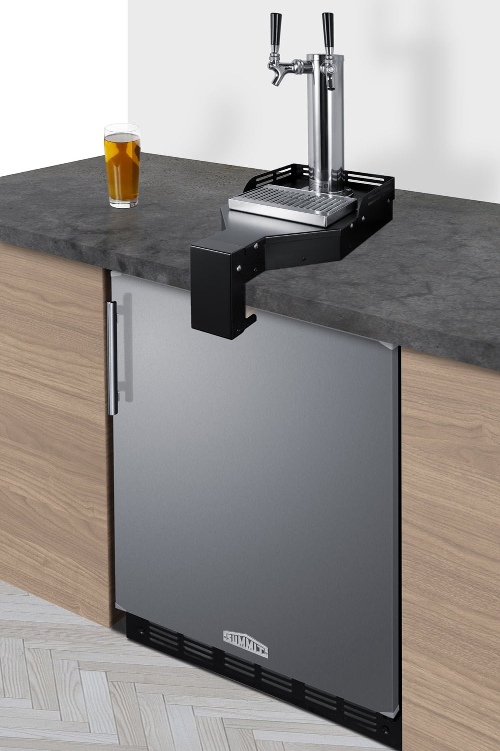 Summit Sbcfltwada 24" Wide 5.8 Cu. Ft. Built-In Double Tap Kegerator - Stainless Steel