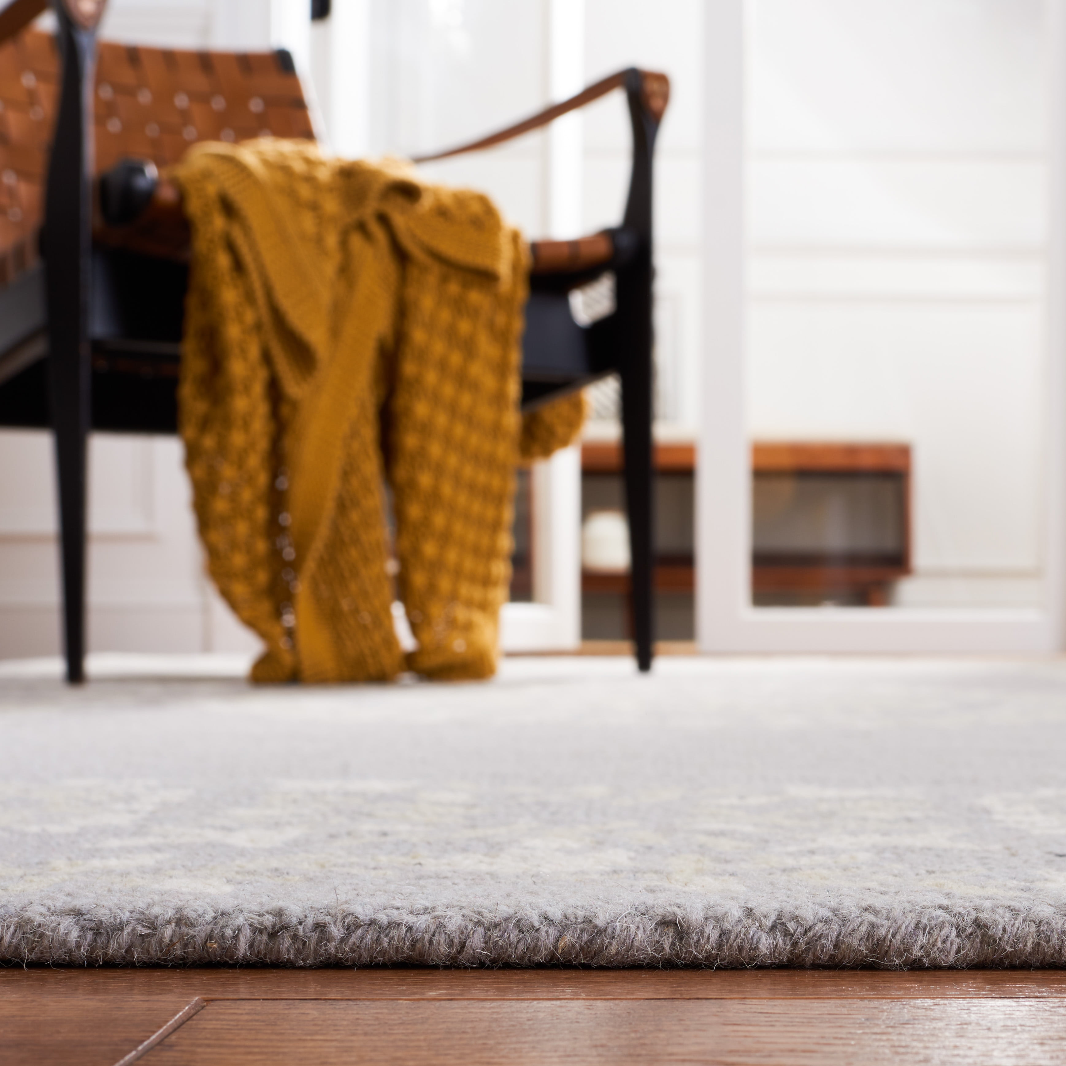 Safavieh Empire Janetta Medallion Area Rug, Gray/Green, 3' x 5'