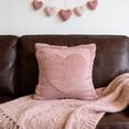thumbnail image 3 of Funda De Almohada De Fibra De Poliéster Funda de cojín rosa de imitación de forro polar con relieve de corazón para sofá,sillón,decoración del hogar,San Valentín o aniversario (1 pieza) Rkxzt, 3 of 7