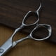 thumbnail image 3 of Tijeras profesionales de doble filo para peluquería, tijeras de entresacar para uso doméstico y profesional (17 cm) (Estilo aleatorio), 3 of 8