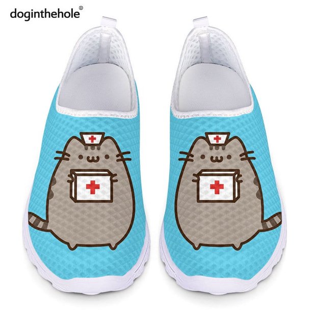 Doginthehole - Zapatos de enfermera de dibujos animados para mujer, color blanco, con estampado de gatito kawaii, de malla, planos, informales y ligeros