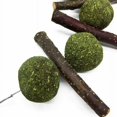 thumbnail image 3 of Juguetes para masticar, ramas naturales de manzano, palitos de manzana, juguetes para rechinar los dientes para conejos, chinchillas, hámsteres y cobayas, 3 of 5