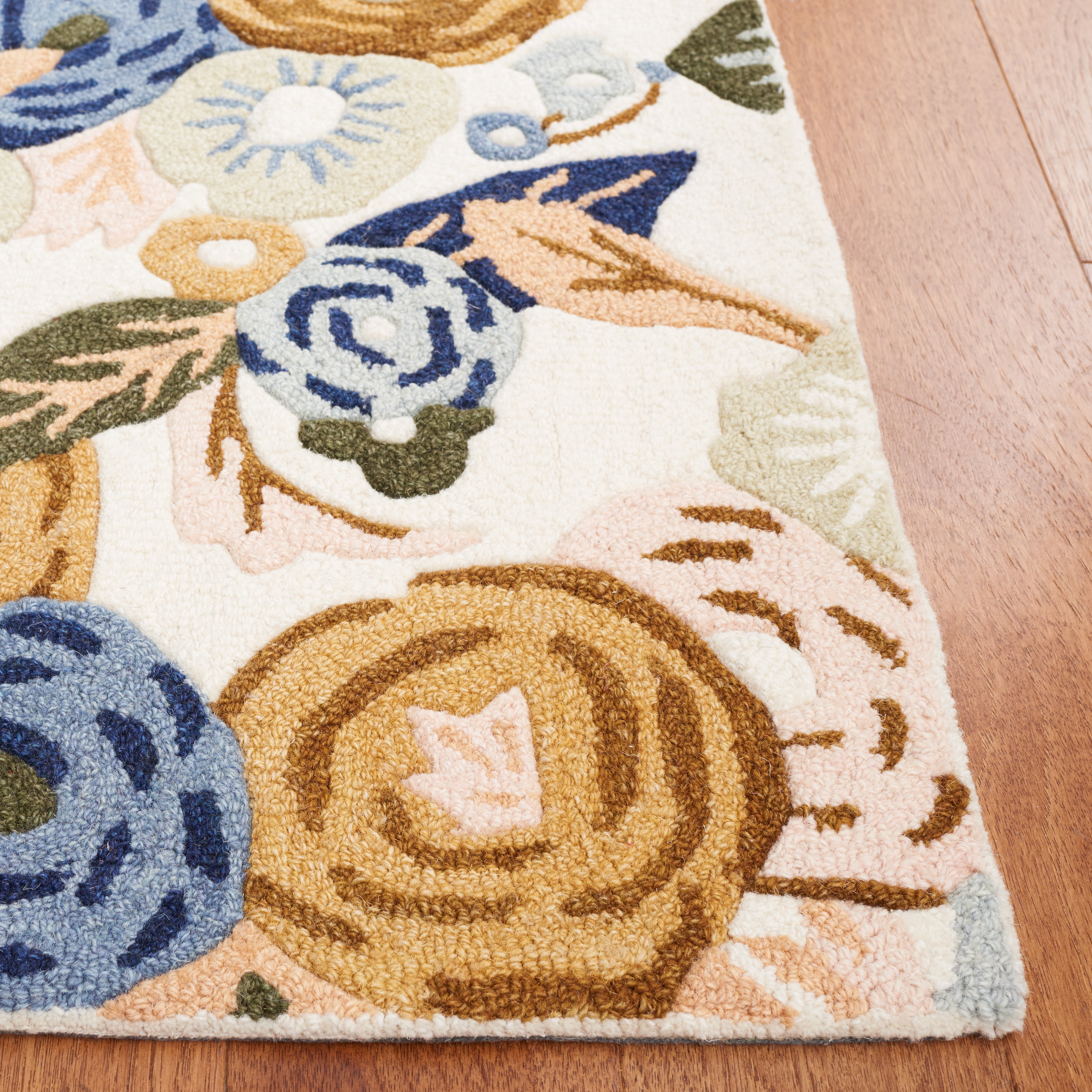 Safavieh Chelsea Trochez Floral Area Rug, Ivory/Blue, 6' x 9'