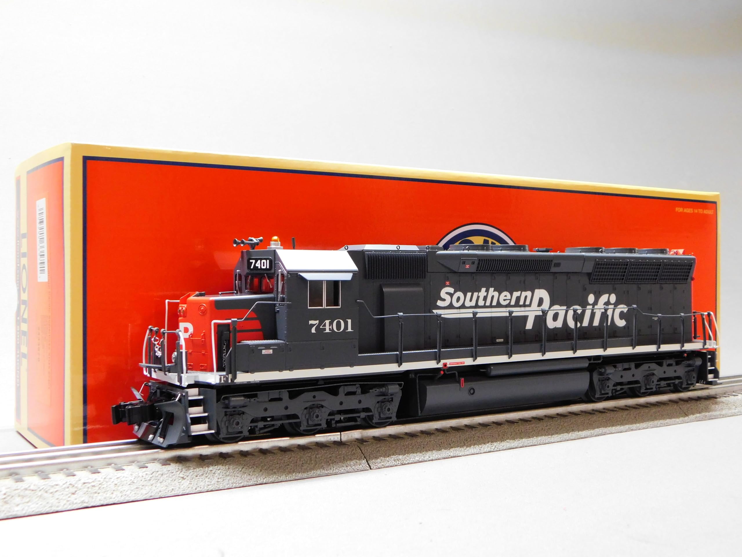 LIONEL SOUTHERN PACIFIC LEGACY SD45 DIESEL LOCOMOTIVE ENGINE O