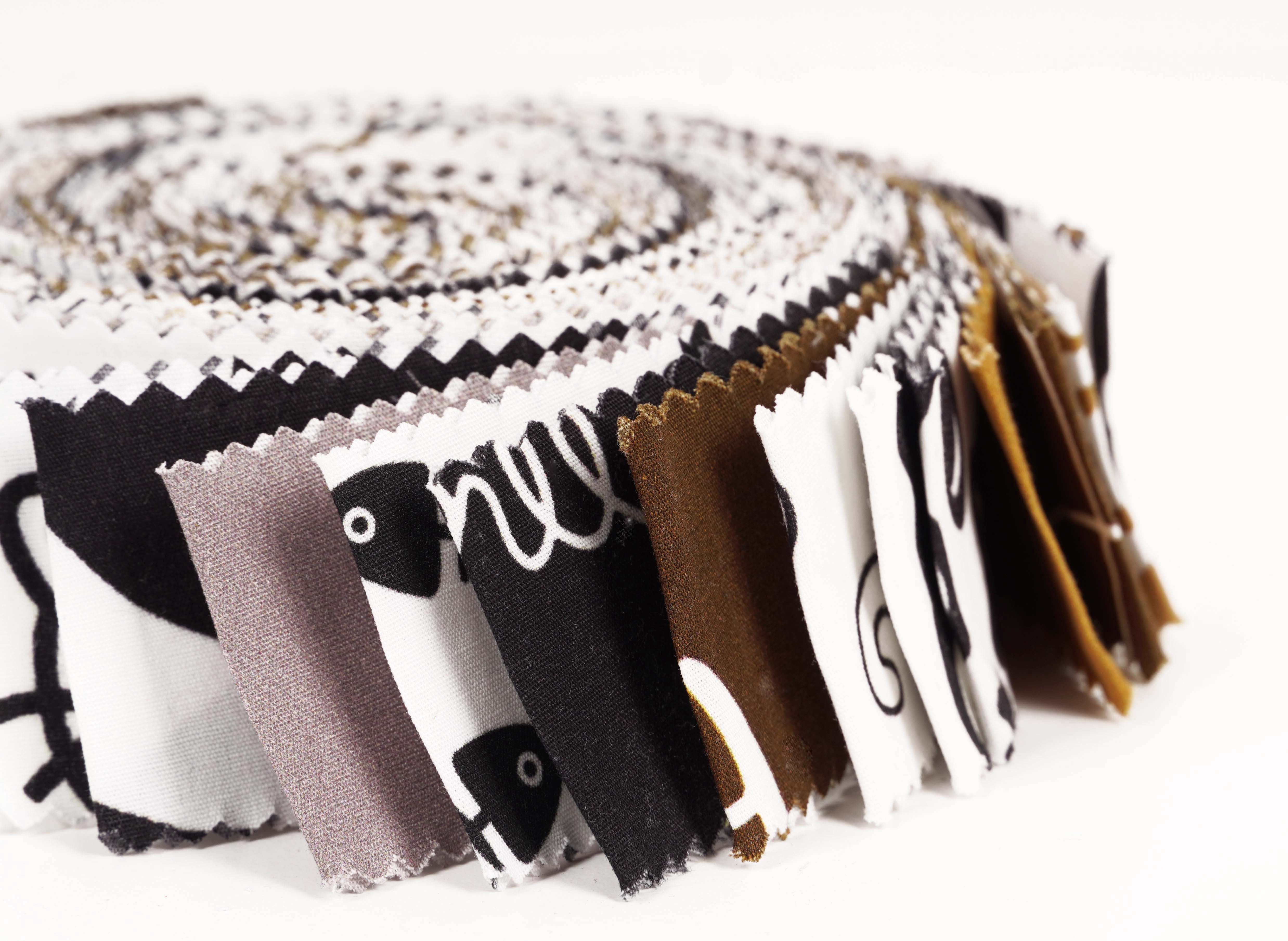 Soimoi 40Pcs Cat Print Precut Fabrics Strips Roll Up 1.5x42inches Cotton Jelly Rolls For Quilting - Brown