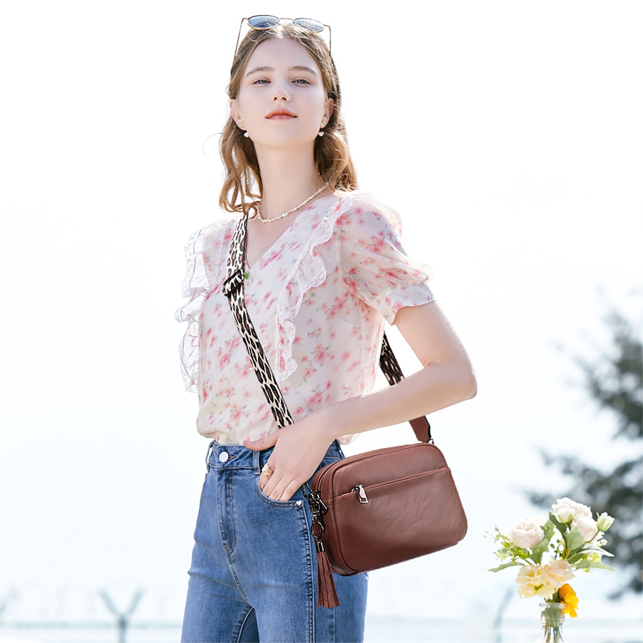 KL928 Small Crossbody Bag for Women Soft FAUX Leather Cell Phone Purse Wallet Purse with Wide Strap(Chestnut Brown)