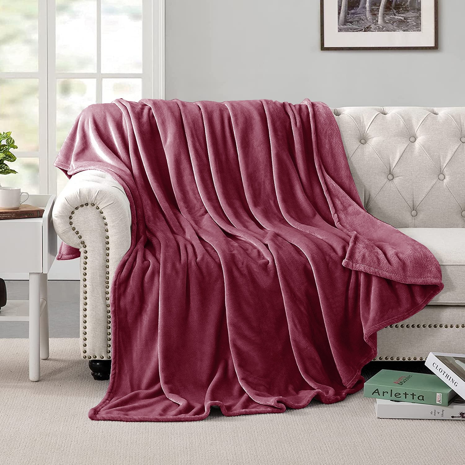 Astarin Dark Red Fleece Throw Blanket for Couch Lightweight Plush Fuzzy Cozy Soft Blankets and