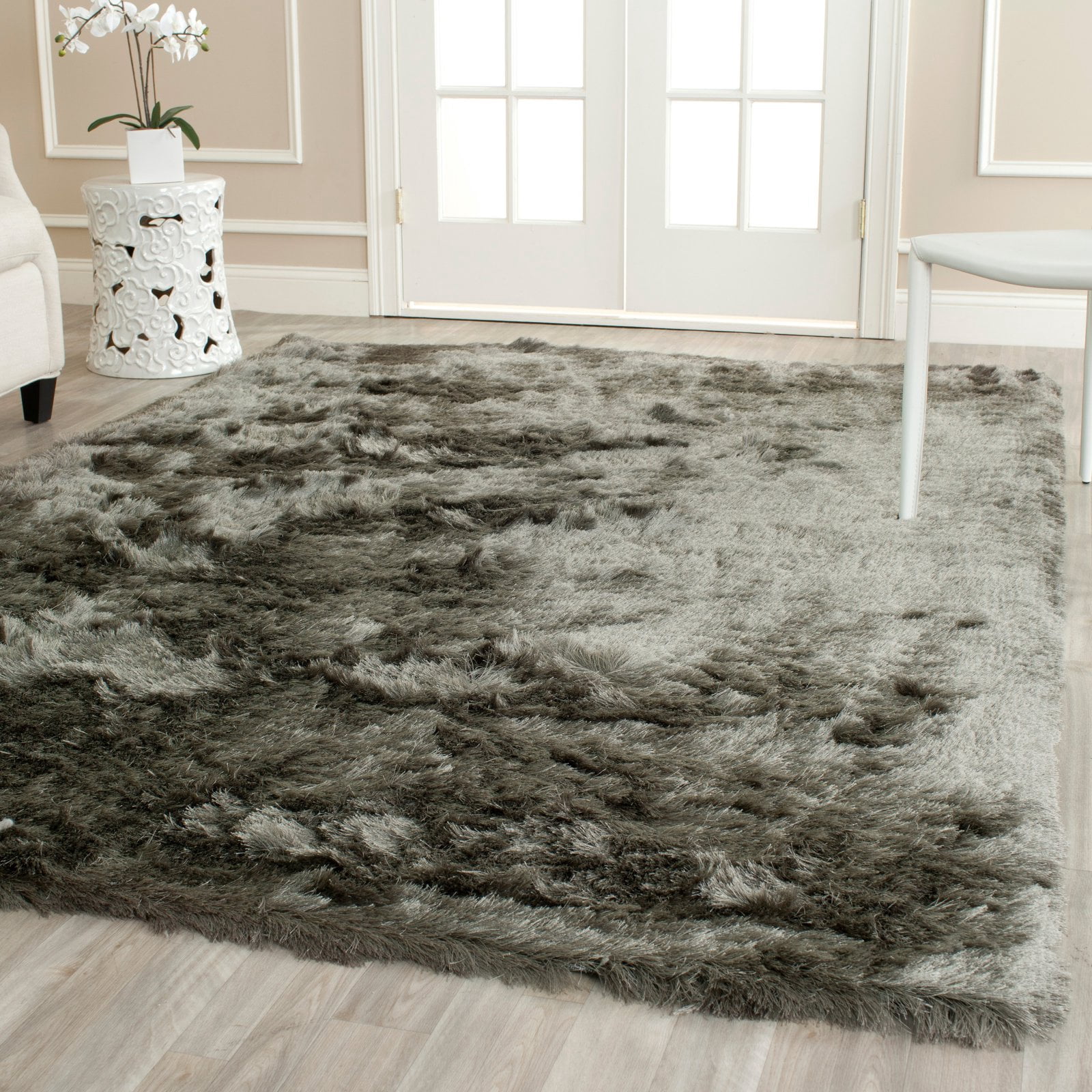 SAFAVIEH Paris Darwin Plush Polyester Shag Area Rug, Ivory, 5' x 5' Square