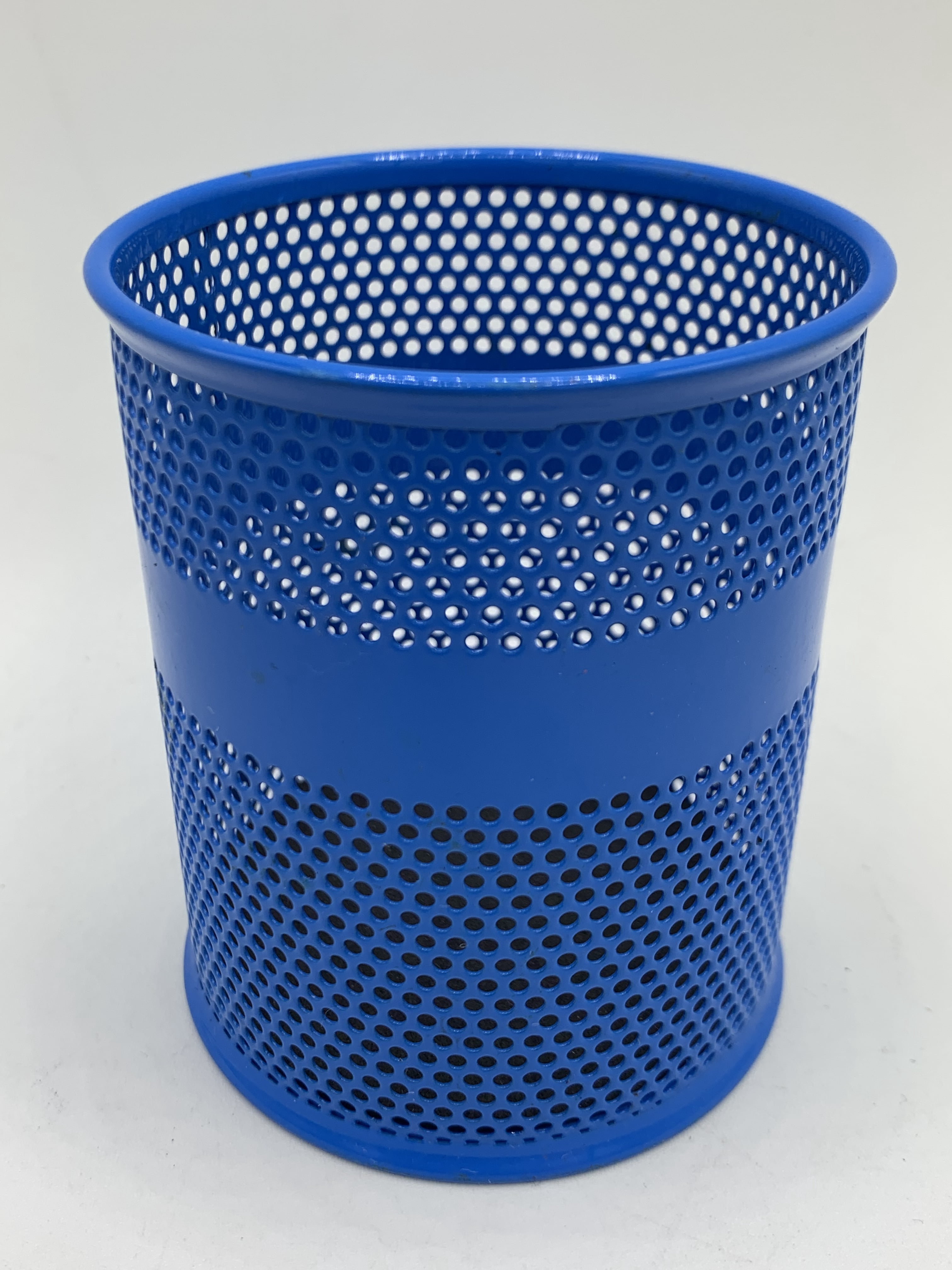 12 Count Mesh Metal Pencil/Pen/Crayon/Marker Holder Anti-slip Base with Cushion Bottom 4-Color