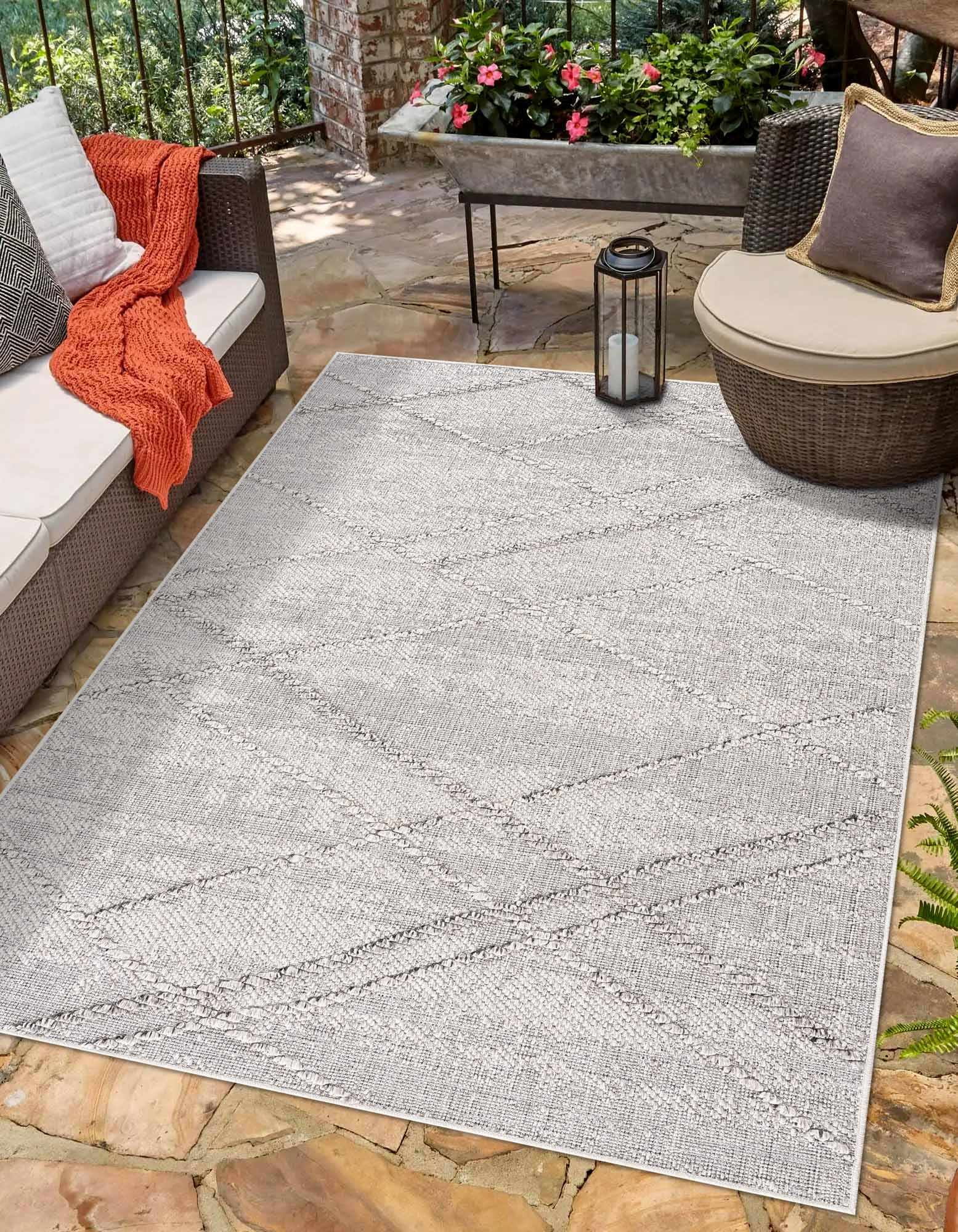 BoutiqueRugs Baqer Farmhouse Area Rug - Outdoor Safe - Beige, Taupe - 5' x 7'