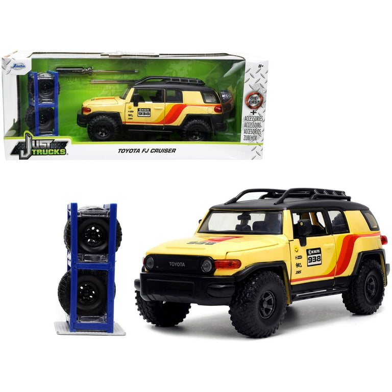 Amazon.com: Just Trucks 1:24 Toyota FJ Cruiser with Rack Die