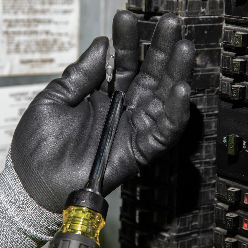 Klein Tools 32305 15-in-1 Multi-Bit Ratcheting Screwdriver