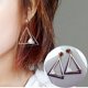 thumbnail image 5 of OUNONA Pendientes Para Mujer De Zirconia Dorados Triángulo Hueco Delicados Y Elegantes Accesorios, 5 of 8