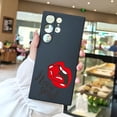 thumbnail image 2 of Mantenga su iPhone seguro y a la moda con esta moderna y duradera funda de goma TPU que absorbe los golpes, adornada con un lindo patrón de dibujos animados., 2 of 4