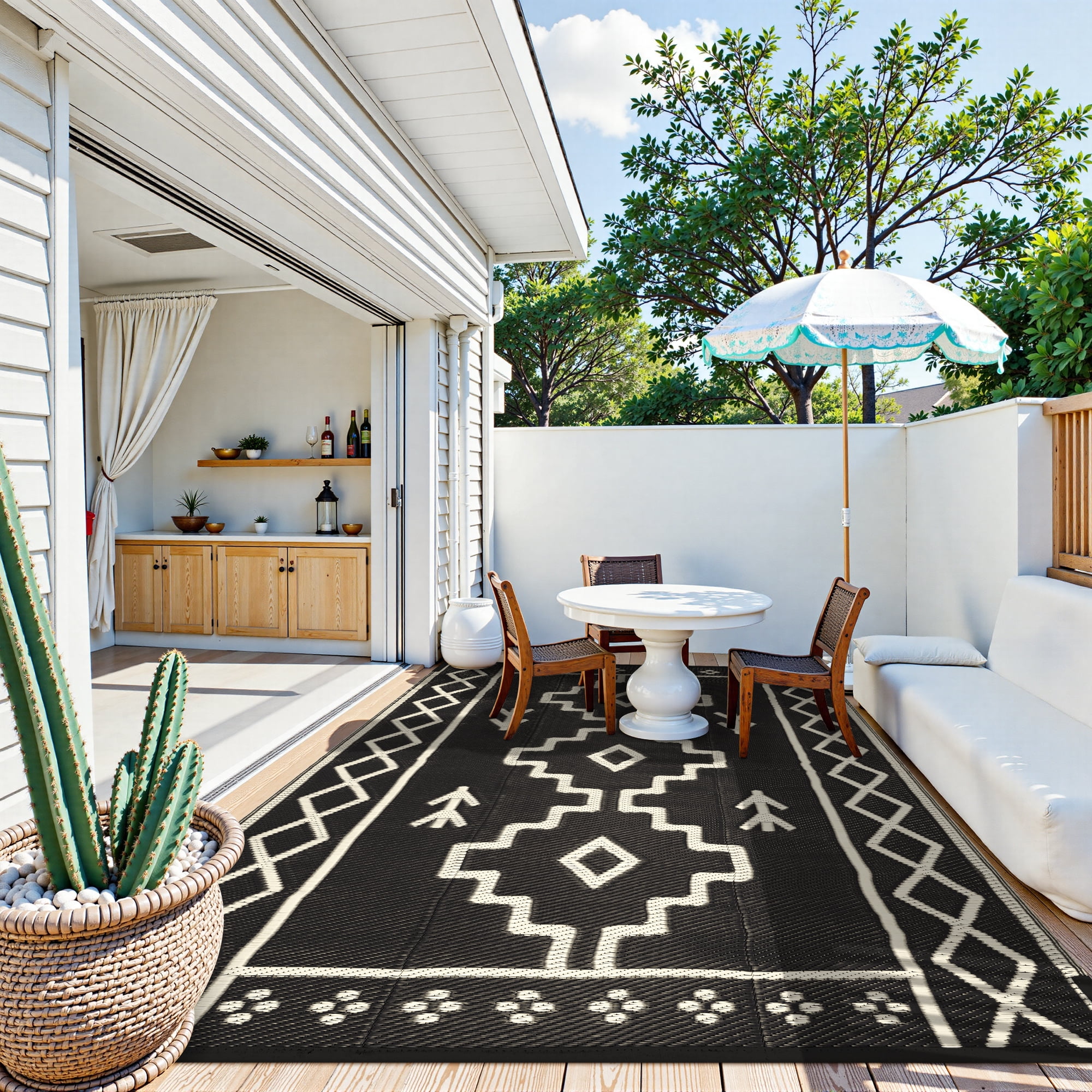 Lahome 5x8 Plastic Straw Outdoor Rug Waterproof, Reversible Black Boho Rugs for Outside, Indoor Outdoor Area Rug for Picnic Patio Balcony