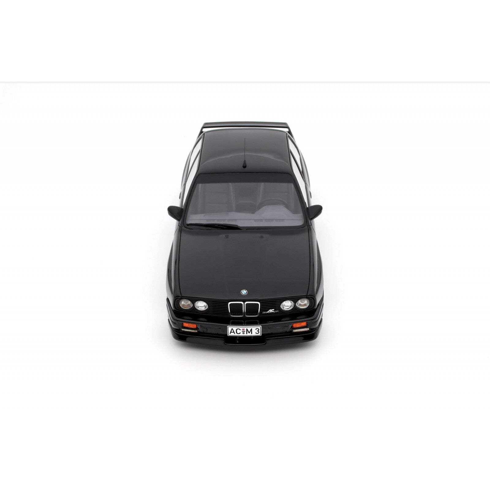 1:18 UT Models BMW Race E36 M3 '94 #8 Wollgarten 'AC