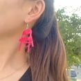 thumbnail image 4 of Xihbxyly Pendientes de Silla Plegable, Joyería Miniatura Única, Collar Deportivo Llamativo, Diseño Acrílico Duradero, Apoya La Igualdad y La Resiliencia, Ideal para Activistas y Políticos, Incluye Un, 4 of 4