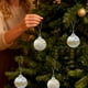 thumbnail image 4 of Hilo de seda navideño 6 piezas de adornos con lentejuelas de 8 cm con ganchos y cordones para bodas navideñas, fiestas y DIY de coronas navideñas para colgar, 4 of 7