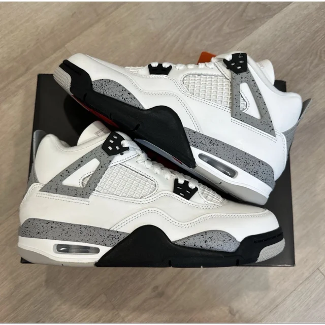 Ni - ke Size 6.5Y - BRAND NEW Jordan 4 Retro White Cement (2025) (GS) IB4171-100