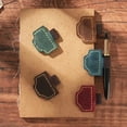 thumbnail image 5 of Nvzi Marcapáginas magnéticos de cuero - 4 unidades, azul, estilo retro, personalizados, con soporte elástico para bolígrafo, 5 cm x 4 cm, ideales para la oficina y para los amantes de la lectura., 5 of 5
