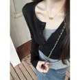 thumbnail image 3 of Camiseta de manga larga ajustada para mujer, cuello corto medio abierto, abotonada, prenda interior de dos piezas falsa, prenda superior versátil de principios de otoño, 3 of 4