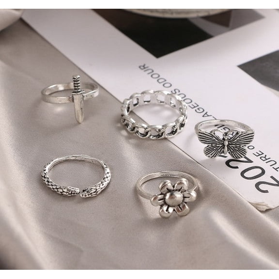 Unisex Flower Rings Set of 5 Alloy Electroplated European American Rings for Women and Men Fashion Jewelry Ring Set