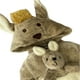 thumbnail image 2 of Mameluco con Gorro Bordado Kiss Canguro con Peluche Café Baby Kisses Mameluco1329, 2 of 4
