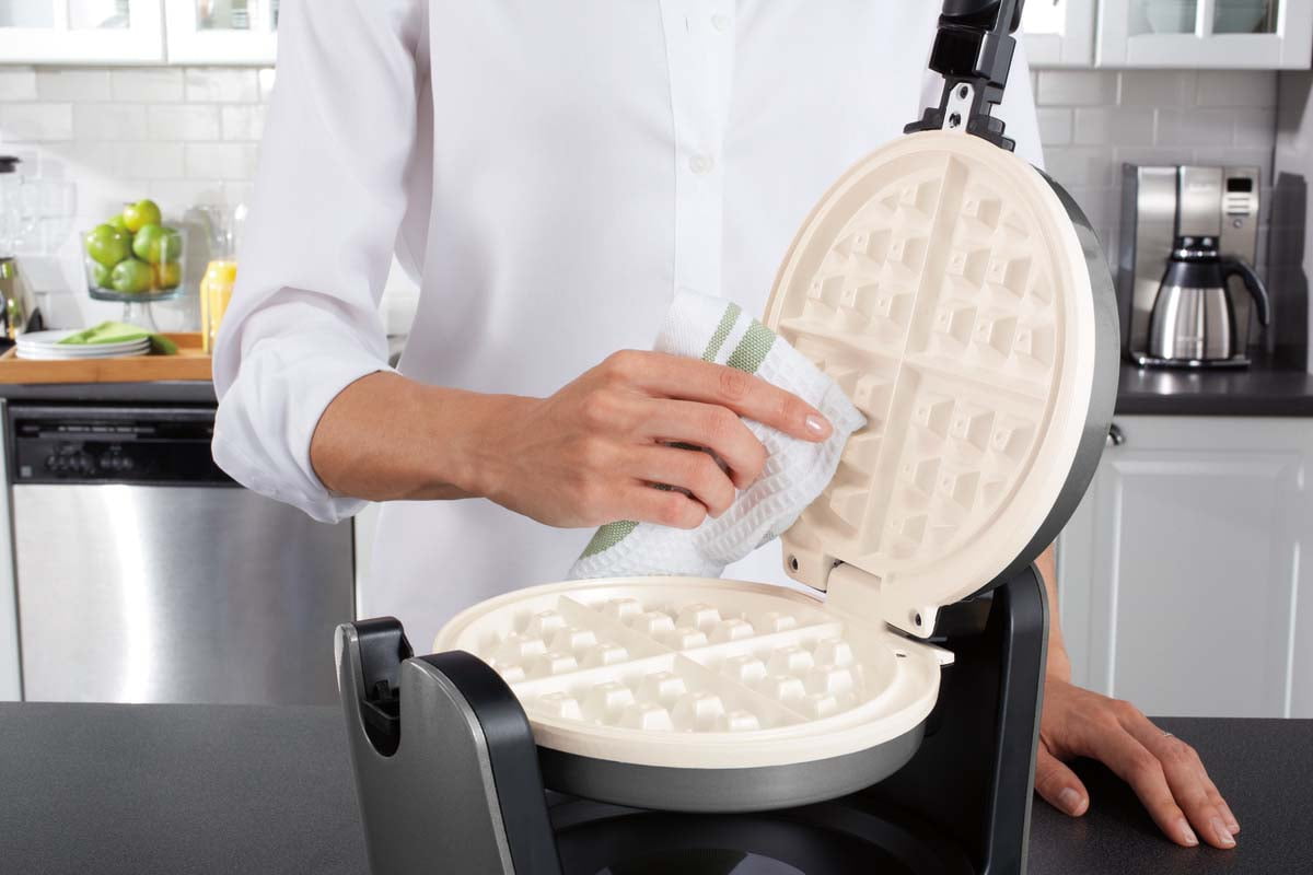 oster duraceramic flip waffle maker