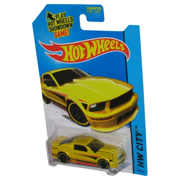 Hot Wheels HW City (2013) Yellow '07 Ford Mustang Toy Car 94/250