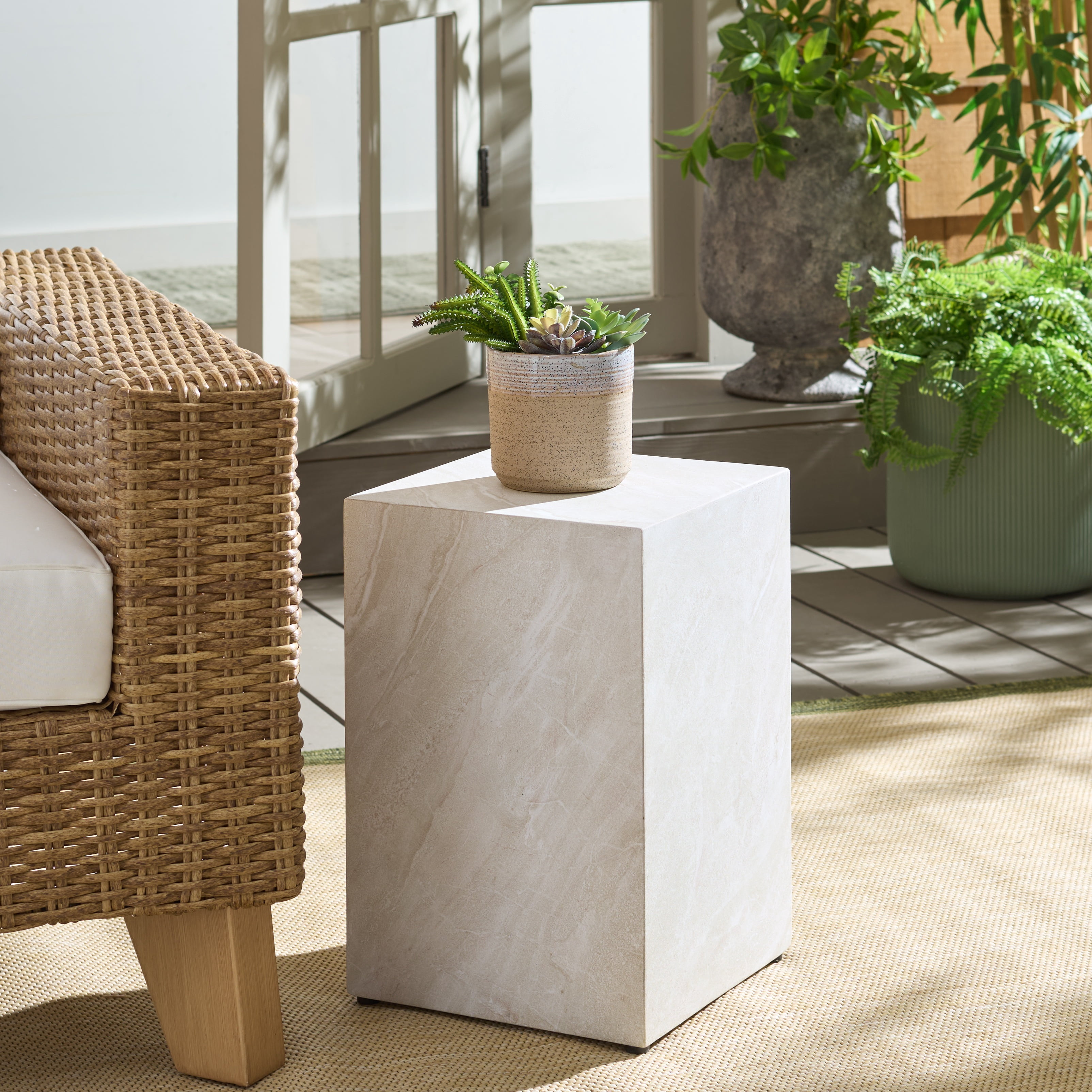Safavieh Tina Cube Outdoor Polystone End Table, Off-White