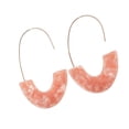 thumbnail image 1 of Pendientes en forma de U Sonducket con estampado de leopardo rosa, 1 of 6