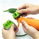thumbnail image 5 of Pelador de dedos de acero inoxidable con mango ergonómico para frutas y verduras, ideal para patatas, pepinos y zanahorias. Pastilla de cocina ergonómica con agarre cómodo para cocinar en casa,, 5 of 6