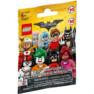 LEGO DC Superheroes: Grey Batman, Cape, Batarang, and Kryptonite Gun 