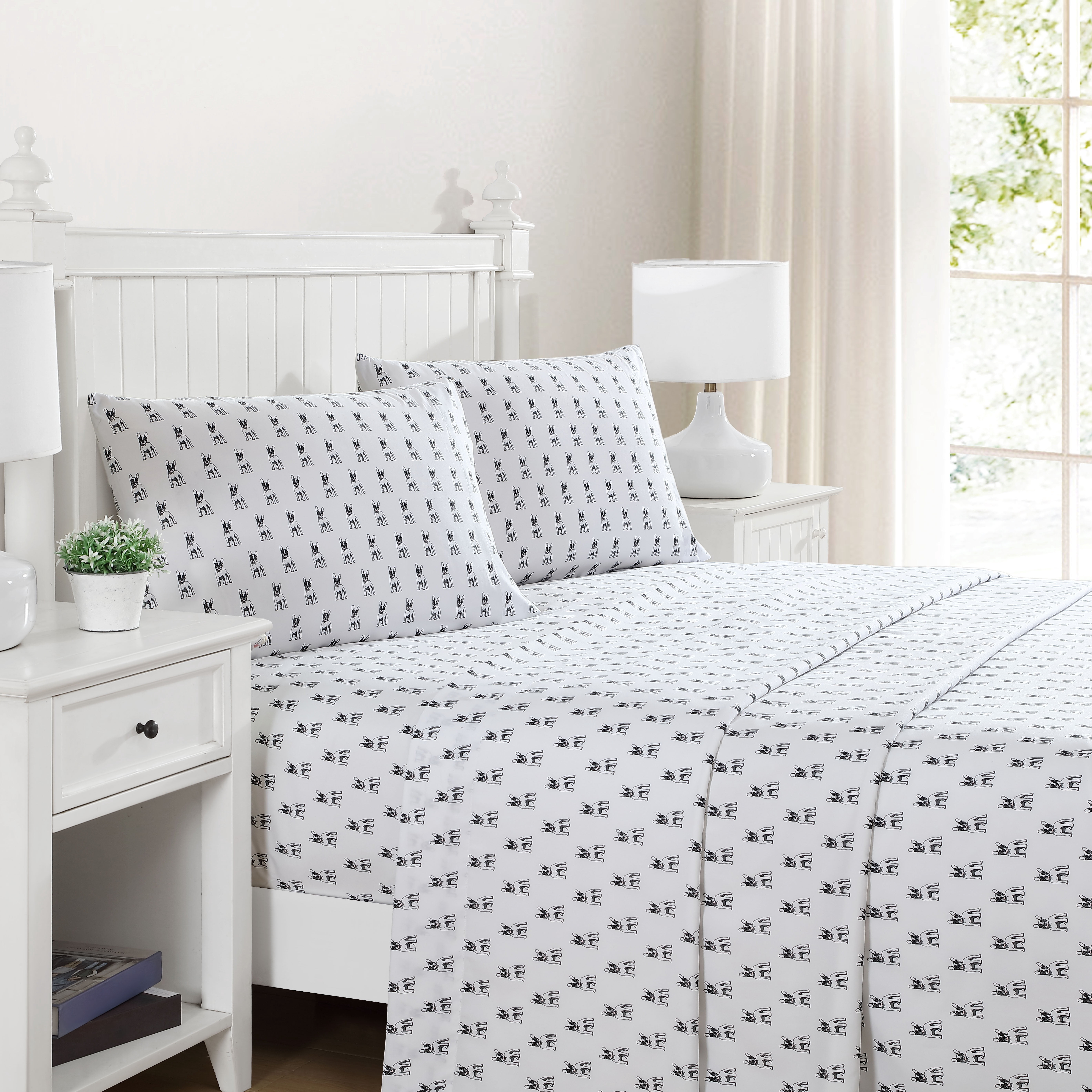 Beatrice Home Fashions, Whimsical Print 3PC Sheet Set, Twin, Bulldog White