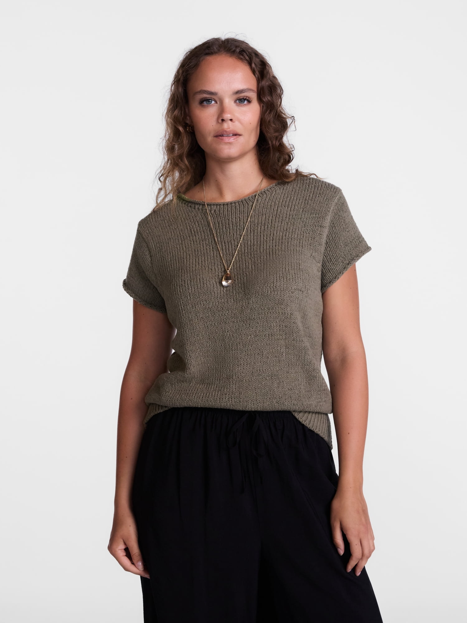 Scenario Women's and Women's Plus Pullover Rollneck Lightweight Sweater with Short Sleeves, Sizes XS-4X