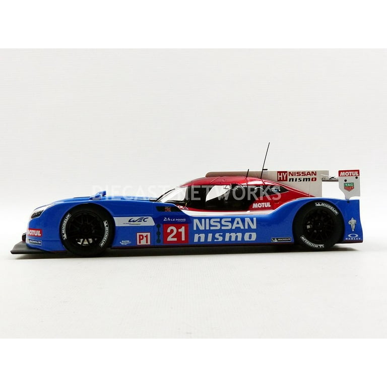 Nissan GT-R LM Nismo Le Mans 2015 T. Matsuda M. Shulzhitskiy L