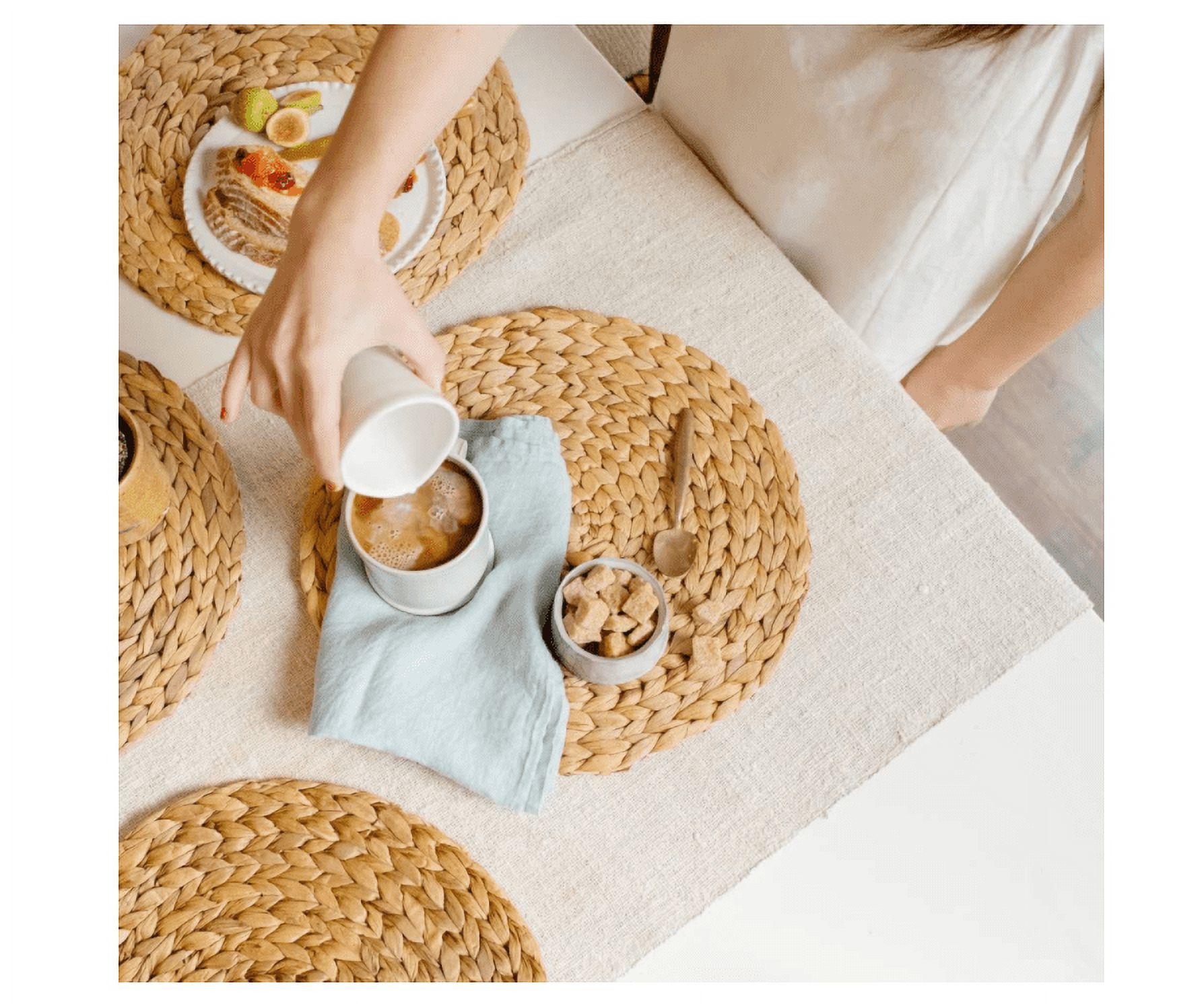 4 Pack Woven Placemats,Natural Water Hyacinth Weave Placemat Round Braided Rattan Tablemats 14 inch
