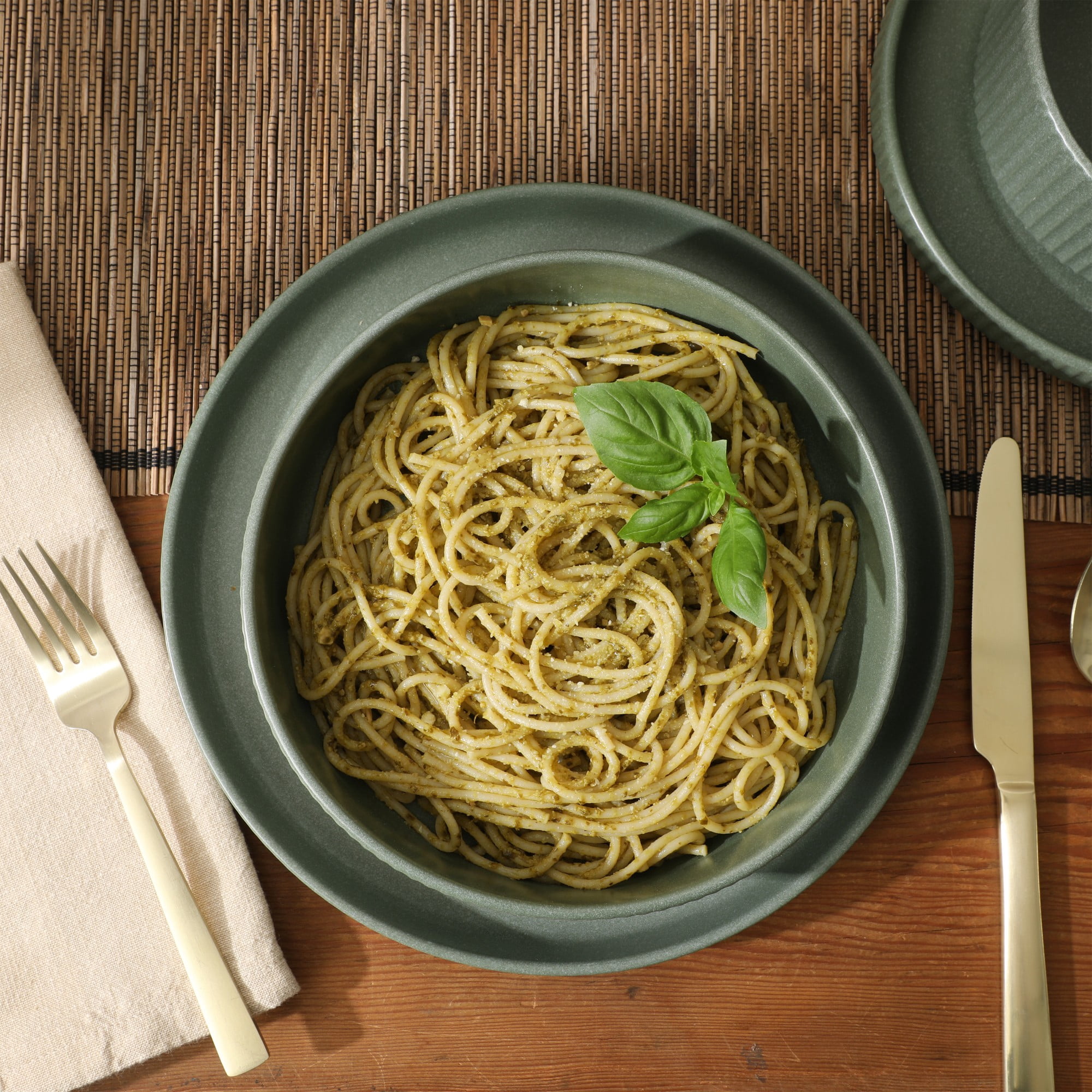 Gibson Elite Deerfield 16-Piece Stoneware Dinnerware Set – Stackable Plates and Bowls, Reactive Glaze Finish, Service for 4 - Matte Green