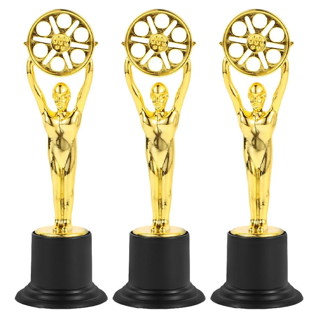 3pcs Mini Trophy Party Favores para niños Trofeo para niños para estudiantes de jardín de infantes y estudiantes de primaria Trofeo de plástico para premios Trofeo Modelos