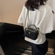 thumbnail image 3 of Bolso Mano Manejo Superior Hombro Pequeño Cuadrado Acolchado Bolsillo Diseñador Cuero para Mujeres Compras Viajes, 3 of 9