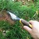 thumbnail image 5 of Desmalezador de jardín portátil pequeño, herramienta de trasplante de aleación de aluminio, herramienta de deshierbe, pala de jardín Manual ergonómica, 2 uds. Rojo Verde  Cocina, Decoración y Otros, 5 of 5