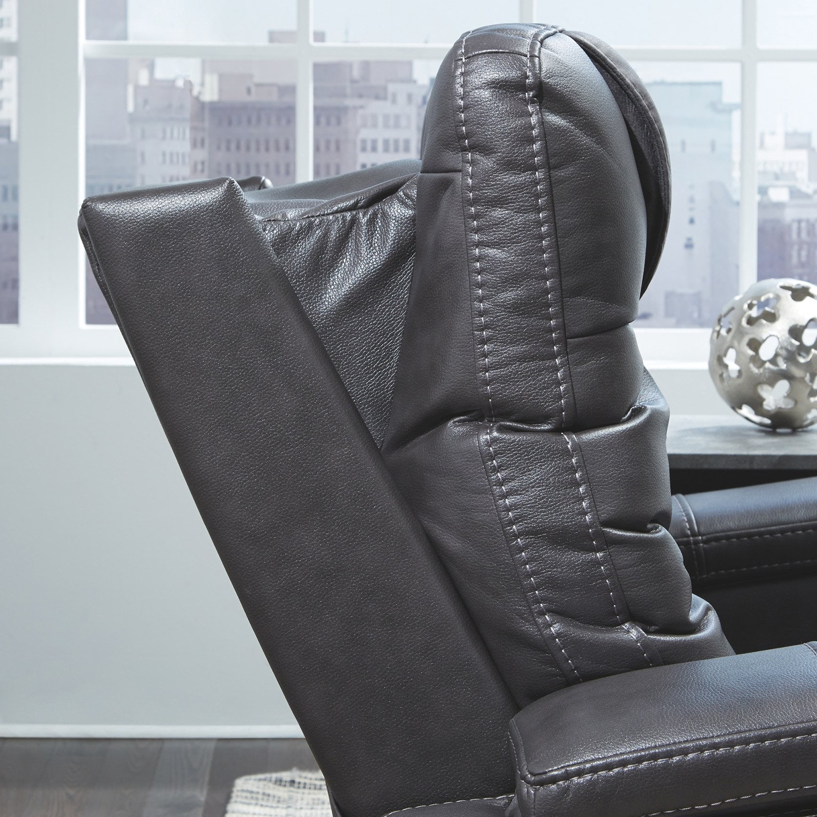 Signature Design by Ashley Composer Power Recliner in Gray
