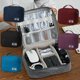 thumbnail image 2 of Jumpingount Bolsa de almacenamiento digital Bolsas organizadoras Bolsa de cosméticos de gran capacidad Estuche con cremallera Almacenamiento Envolturas para manijas de equipaje Azul oscuro, 2 of 6